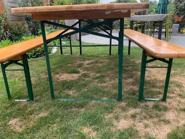 Set de table et chaises: Festbankgarnitur 80cm x 215cm – D'occasion à Emmenbrücke par ipporo 1