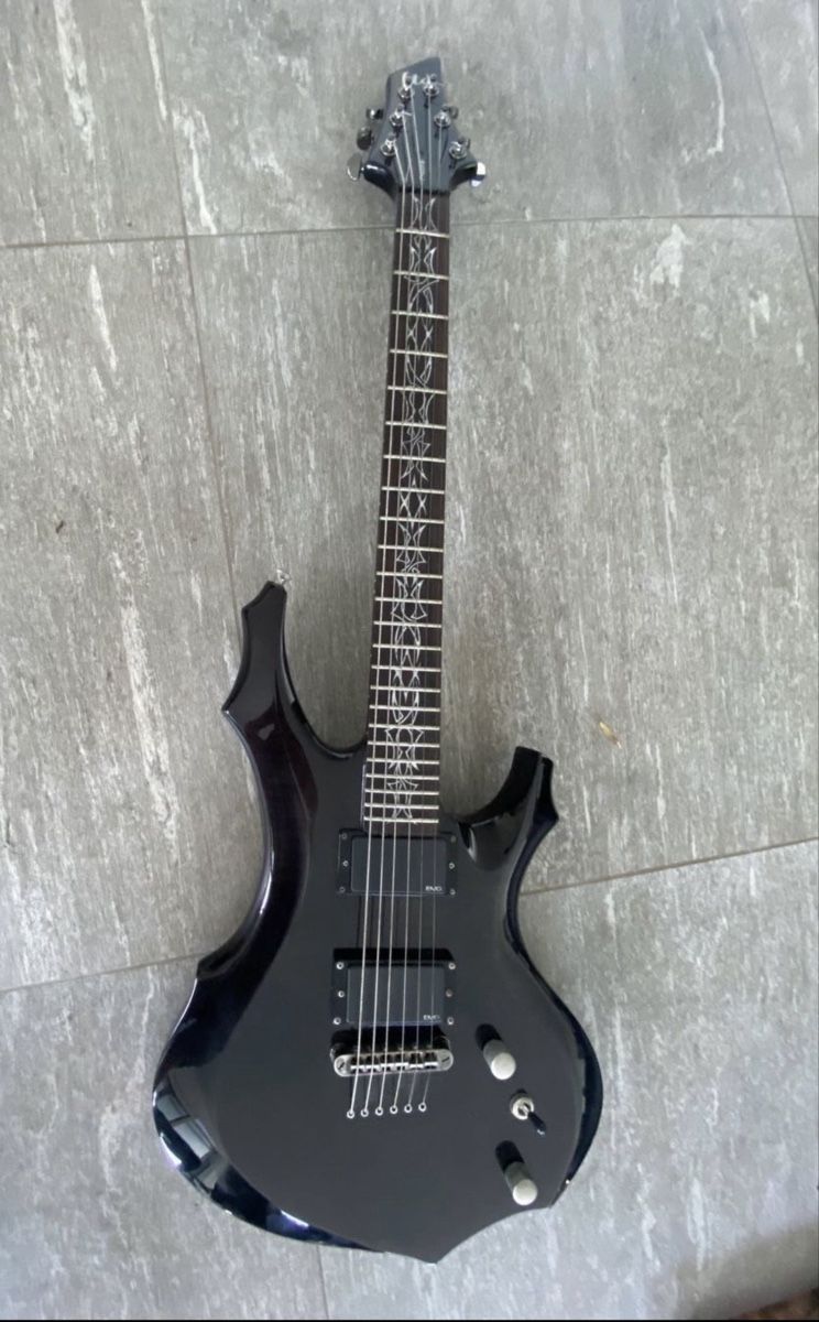 Strumenti musicali: ESP LTD F-400FM – Usato da Zürich venduto da goo_g8wb