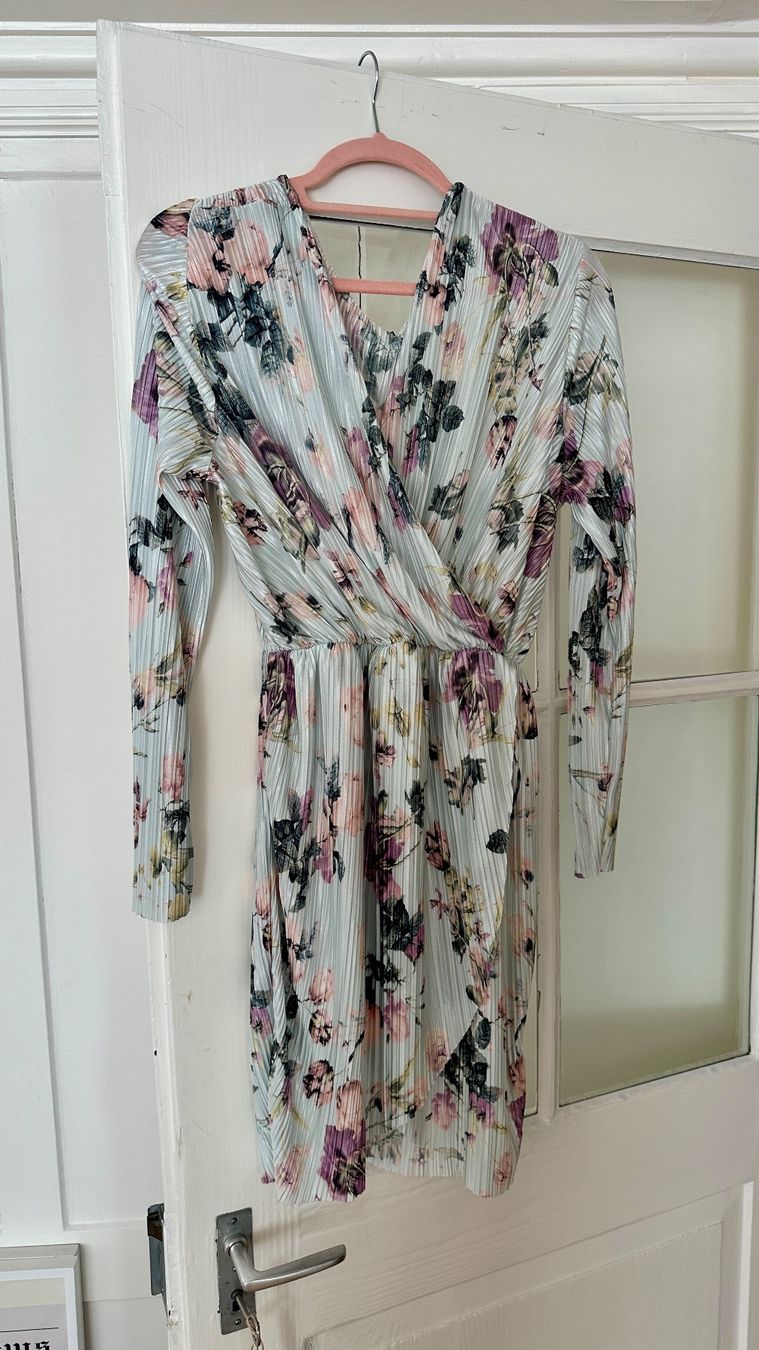 Vestiti: Schönes Sommerkleid – Usato da Chur venduto da sivik