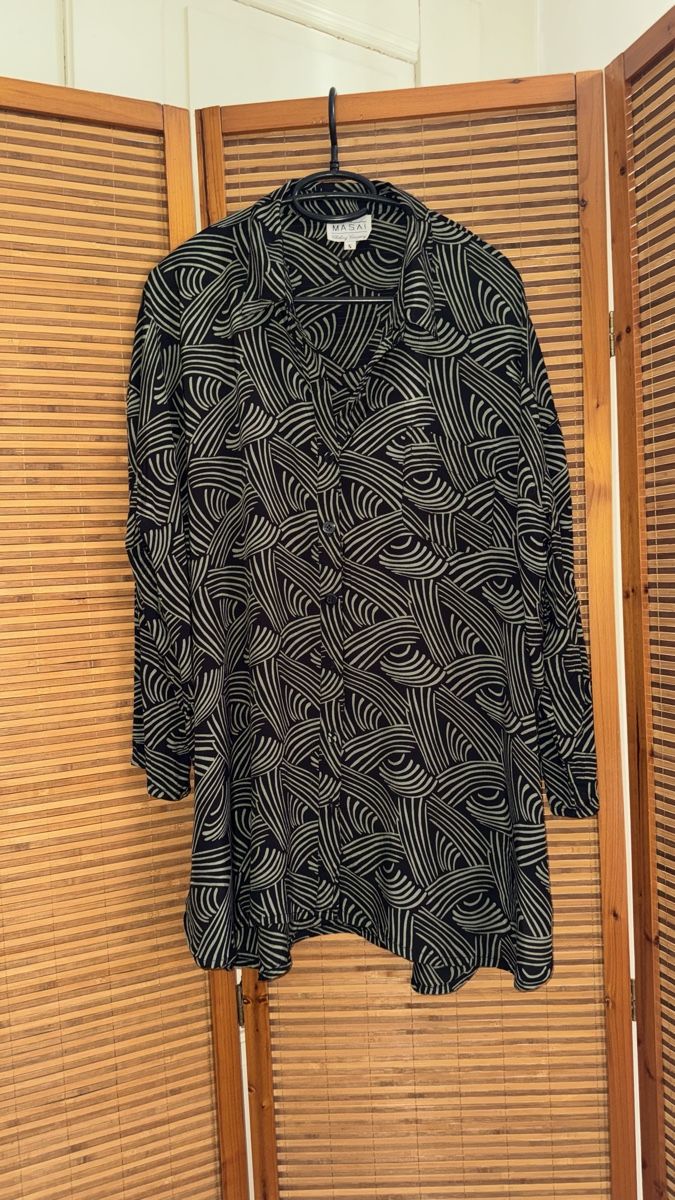 Blusen: Longbluse Masai S/M – Gebraucht aus Gümligen von morticiaaddams
