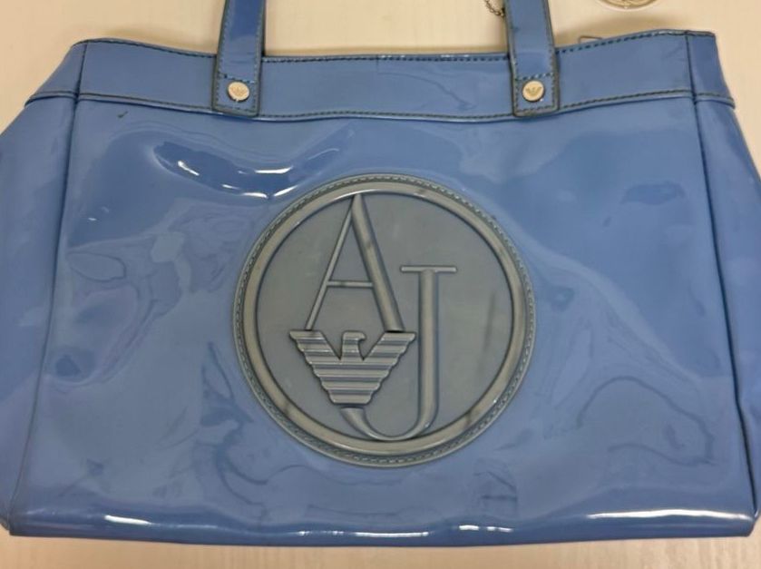 Armani Taschen: Armani Tasche – Gebraucht aus Zürich von jon_8vgb