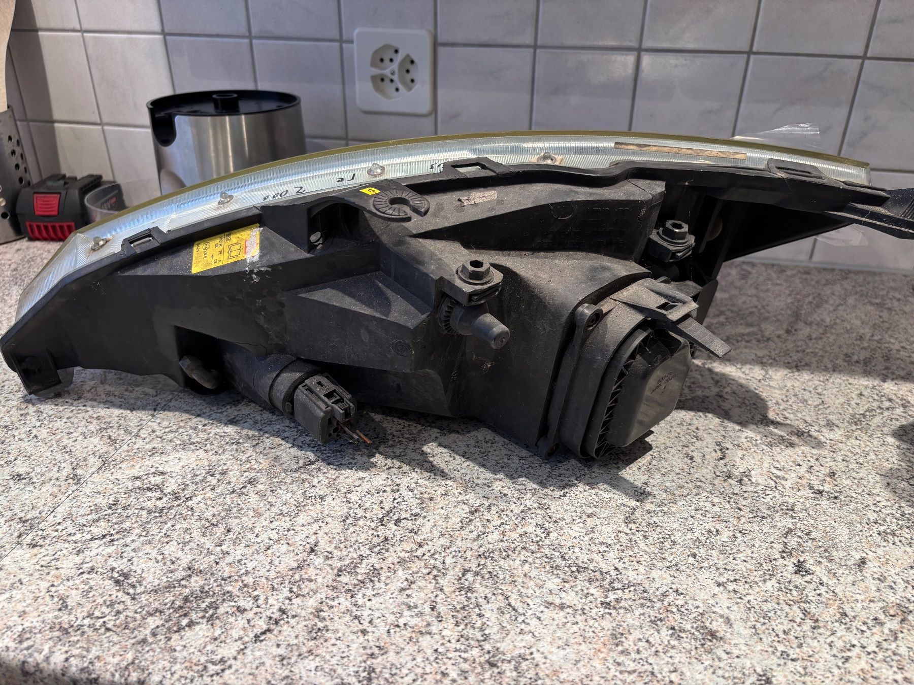 Scheinwerfer: Ford Focus jg 2000 Limousine Scheinwerfer li u re – Gebraucht aus Engelburg von schrotti02 7