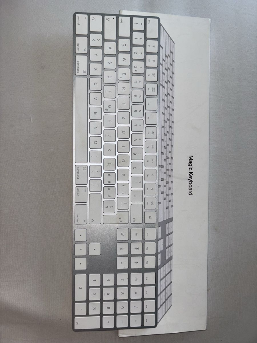 Apple Tastiere: Apple Magic Keyboard – Usato da Luzern venduto da vio_hsk6 3