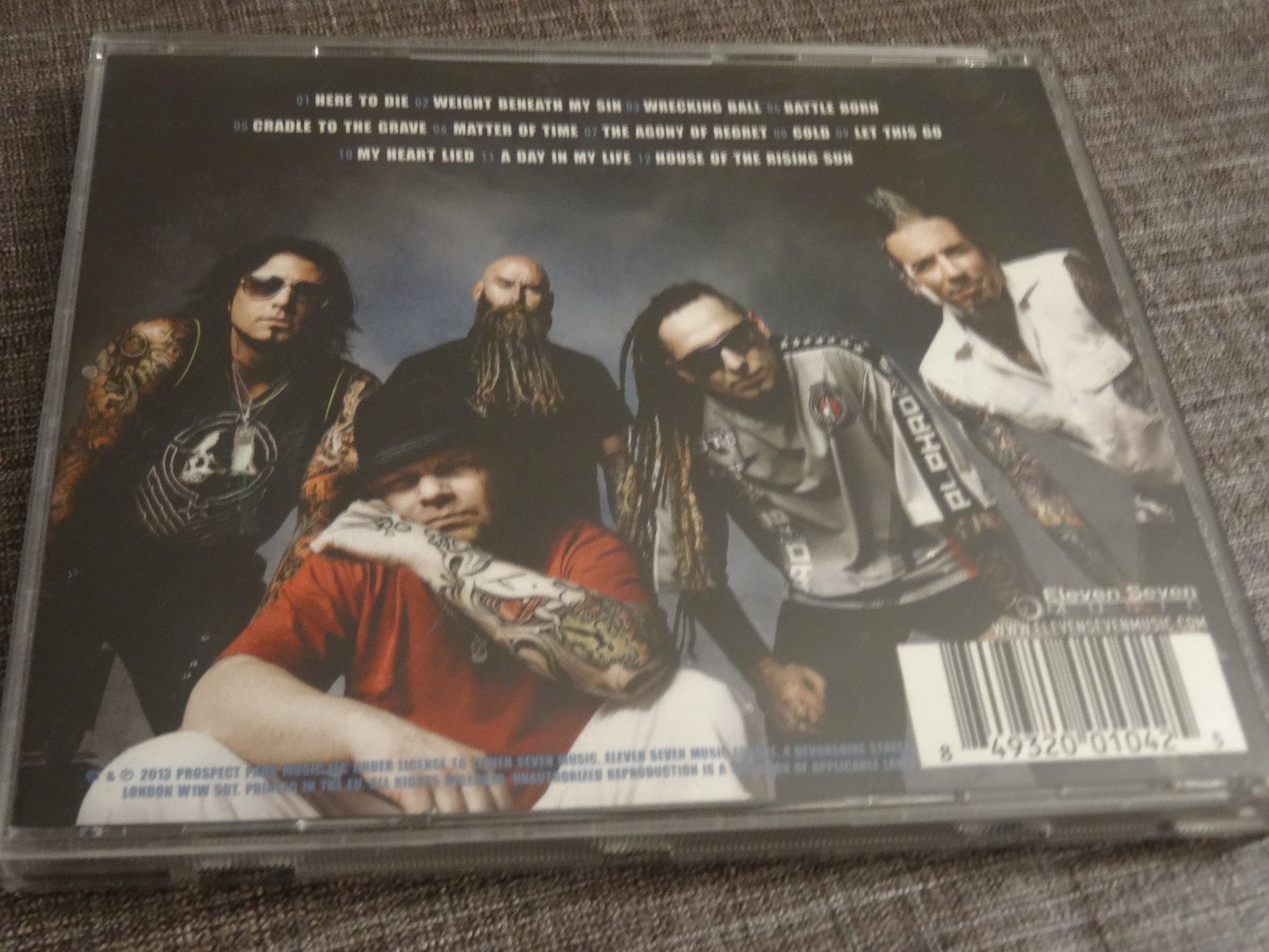CD: Five Finger Death Punch CD - The Wrong Side of Heaven – Usato da Olten venduto da Disc-Ausverkauf 1