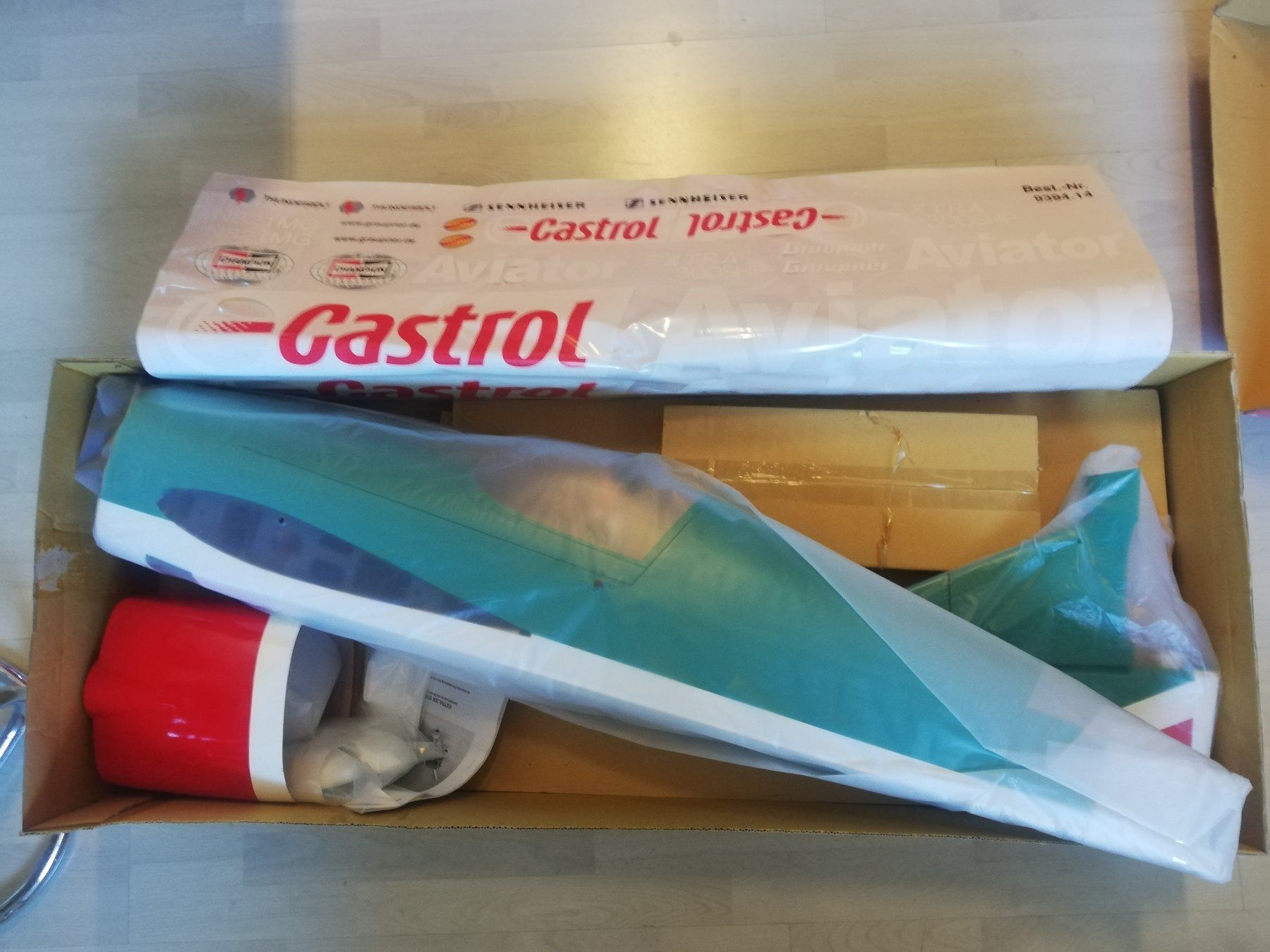 Graupner RC Modellbau: Graupner EXTRA 300SHP – Neu und originalverpackt aus Flüh von AMS-Modellbau 2