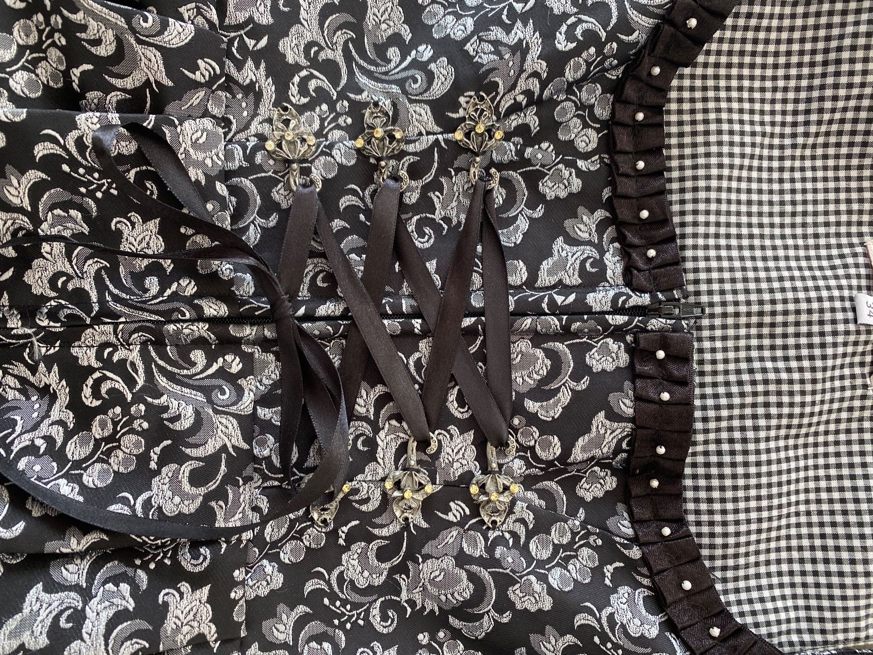 Kleider: Original Steindl Dirndl, Grösse 34, mit silberner Schürze – Gebraucht aus Niederwil SG von Golfgino1809 1