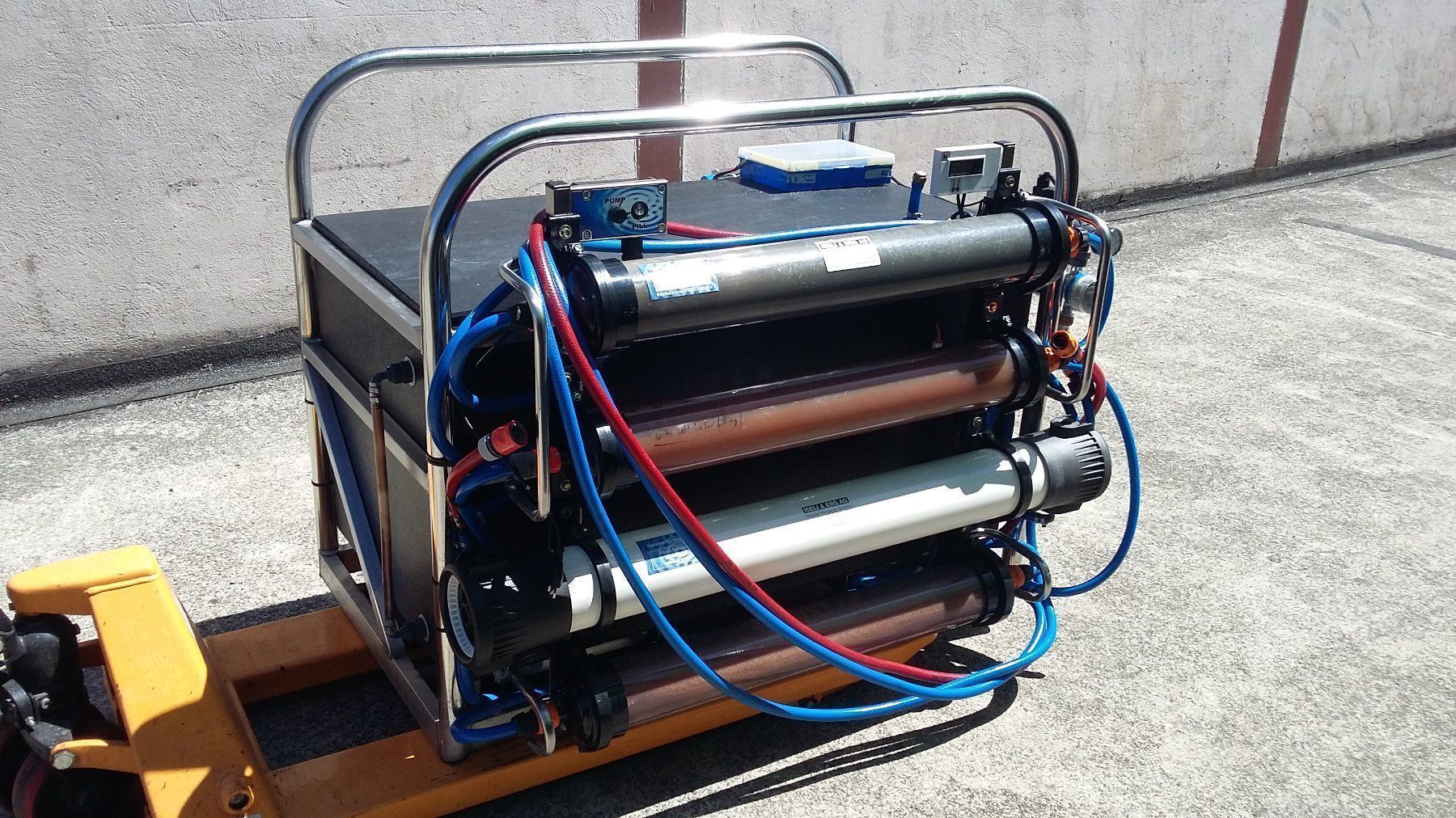 Dispositivi a energia solare: IONIC Osmose  Wintergarten Glas Solaranlage Solarpanel reini – Usato da Dulliken venduto da Classiclerch4657