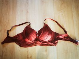 Dunkelroter BH von Hunkemöller , Grösse 80D,