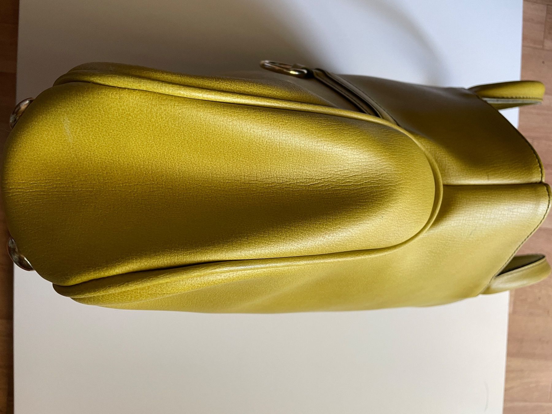 Borse da donna: 1970s Vintage Chartreuse Hand Bag very roomy – Usato da Zürich venduto da MISSYS-WONDERBAG 2