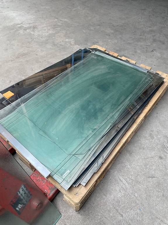Specchi: Environ 22 miroirs er une vitrine A donner – Usato da Chamoson venduto da a_laroyale 3
