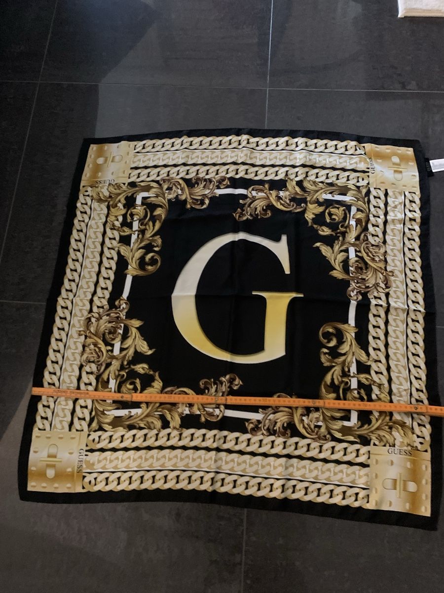 Guess Foulard & Sciarpe: Guess Foulard  – Usato da Bergdietikon venduto da zor_856j 5
