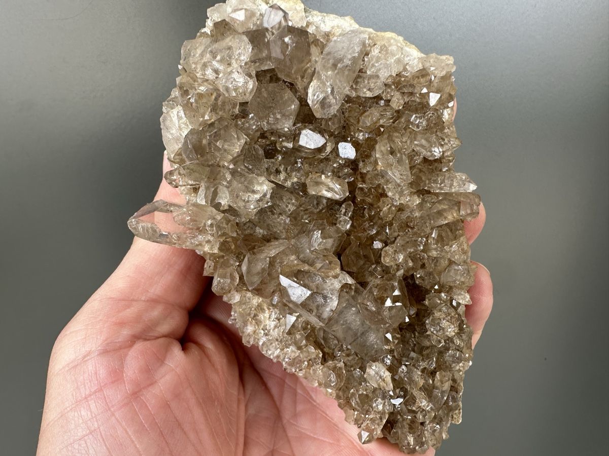 Minerali & Pietre curative: Heller Rauchquarz Val Surplattas – Usato da Oberuzwil venduto da Crystall0 6