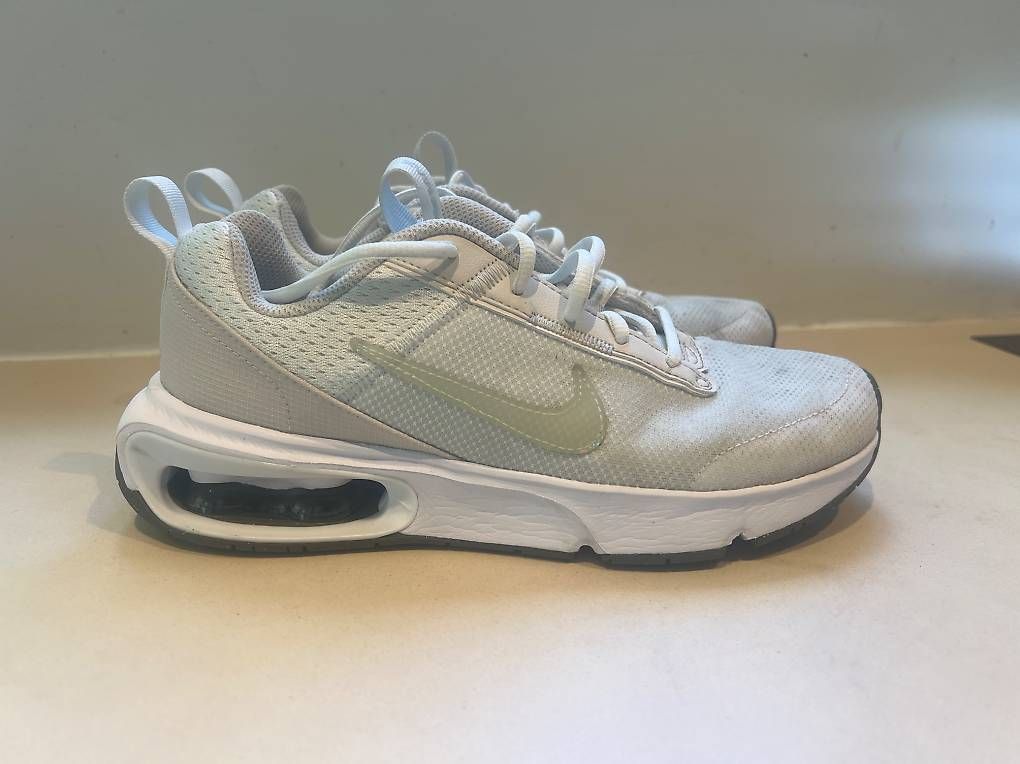 Scarpe da donna: Nike Air Max Gr. 38.5 – Usato da Basel venduto da huser05
