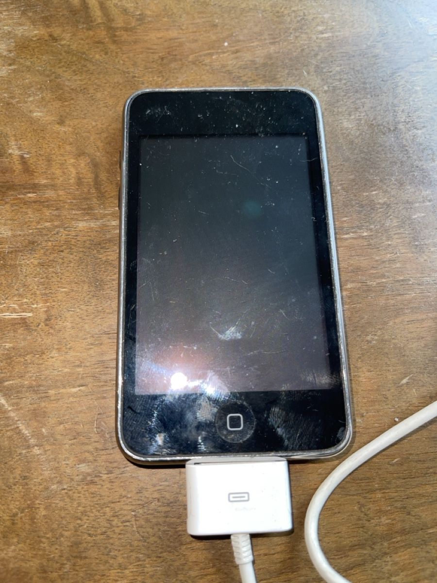 Apple Lettore multimediale & Streamer: iPod Touch  génération 16GB 2 appareils usagés – Usato da Genève venduto da Yasasa 2