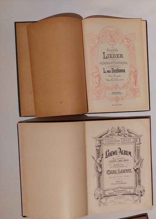 Livres: Alte, schön gebundene Liedsammlungen – D'occasion à Zürich par Cortin 3