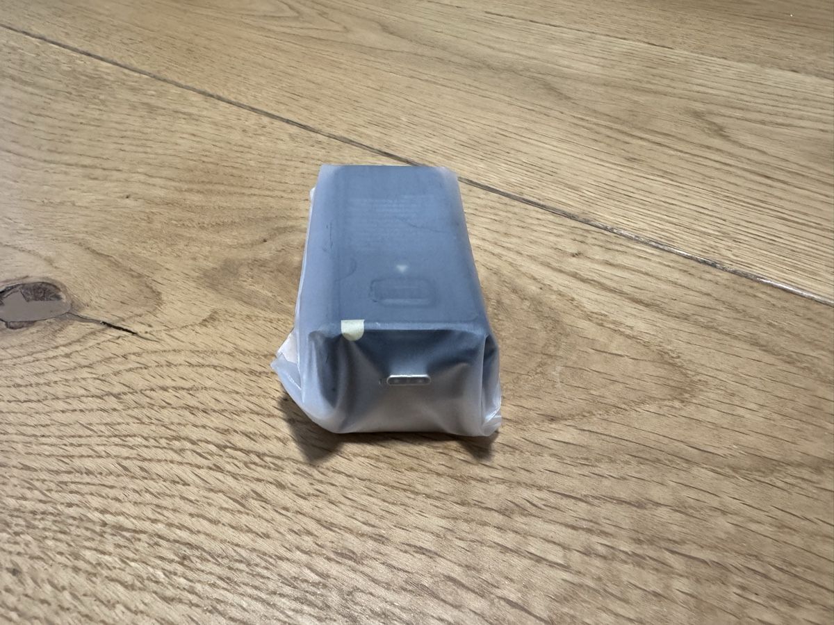 DJI Camcorder: NEU DJI Osmo Pocket 3 - Battery grip – Neu und originalverpackt aus Horgen von peterp 2