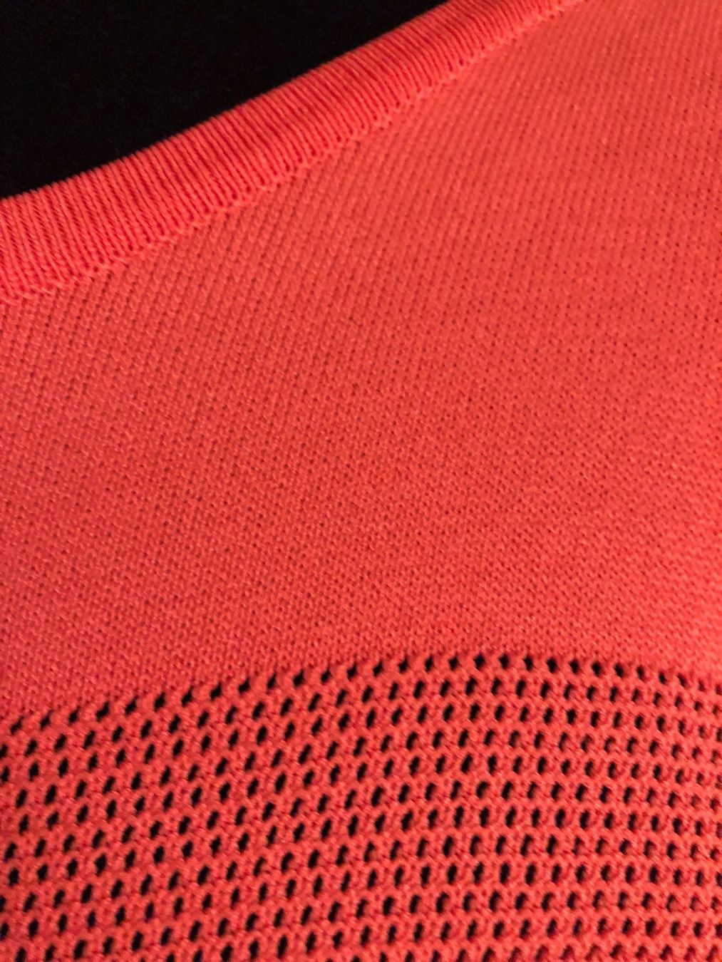 Kleider: Wunderschönes korallenfarbenes Strickkleid, Grösse 36 – Neu (gemäss Beschreibung) aus Arlesheim von leyRum4.5 2
