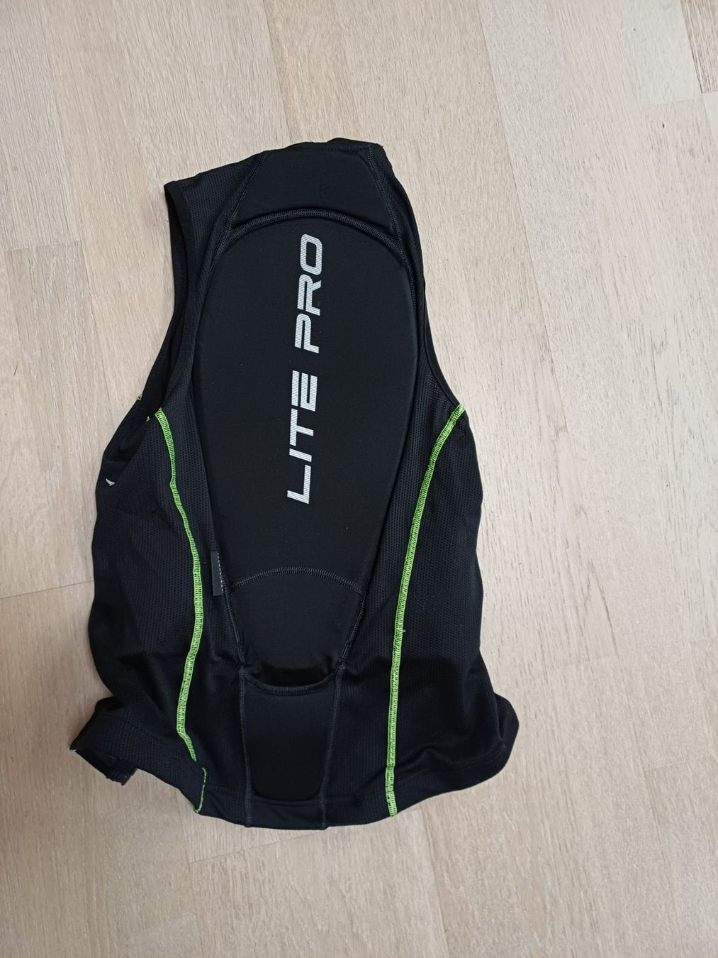 Protezioni & Imbottiture: Skiprotektor BodyGlove Pro Lite – Usato da Holderbank SO venduto da Langenbruck32 3