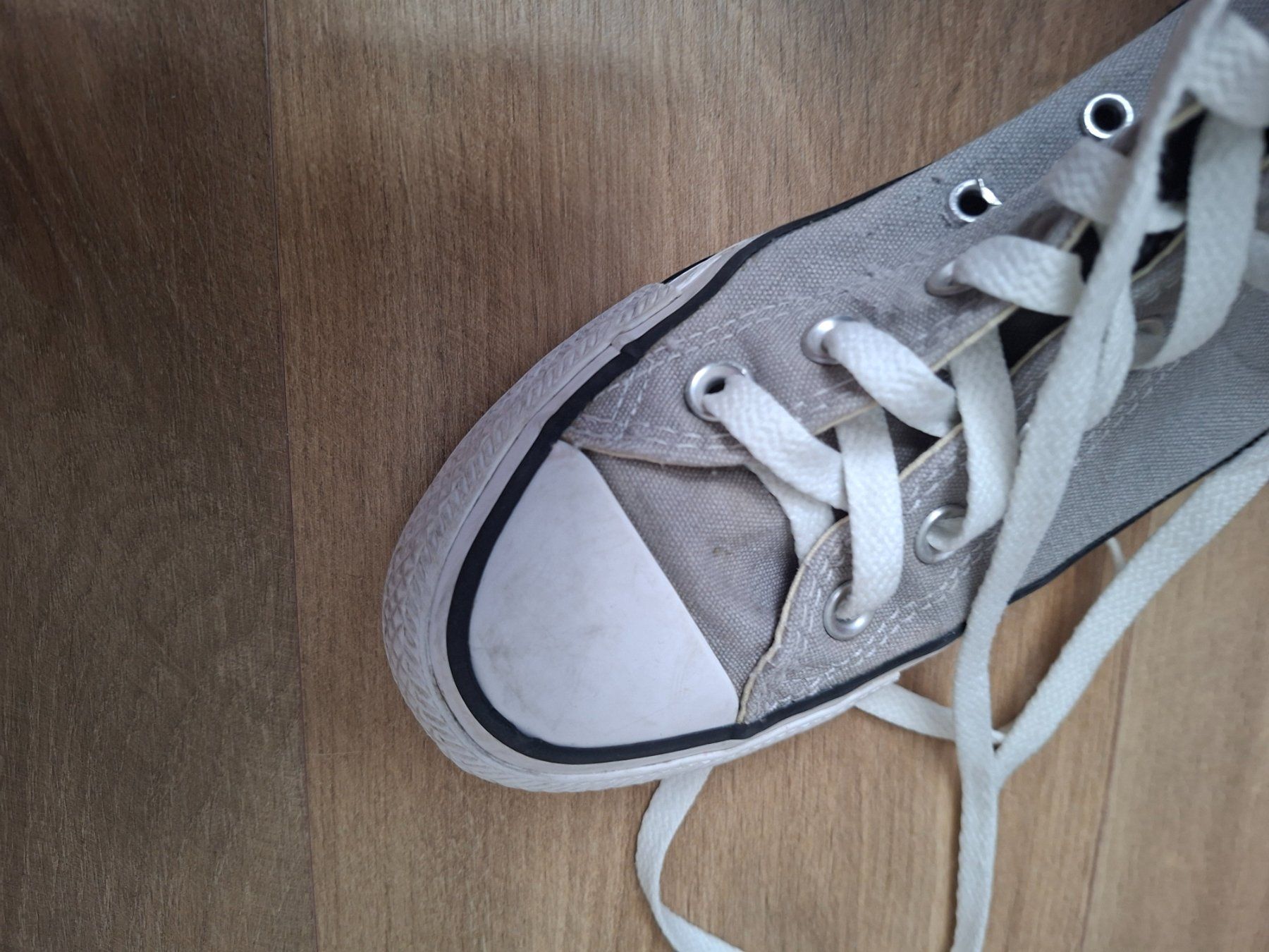 Converse Scarpe da donna: Baskets Converse grises et blanches taille 37 bon état – Usato da Genève venduto da a_t_g5kq 3