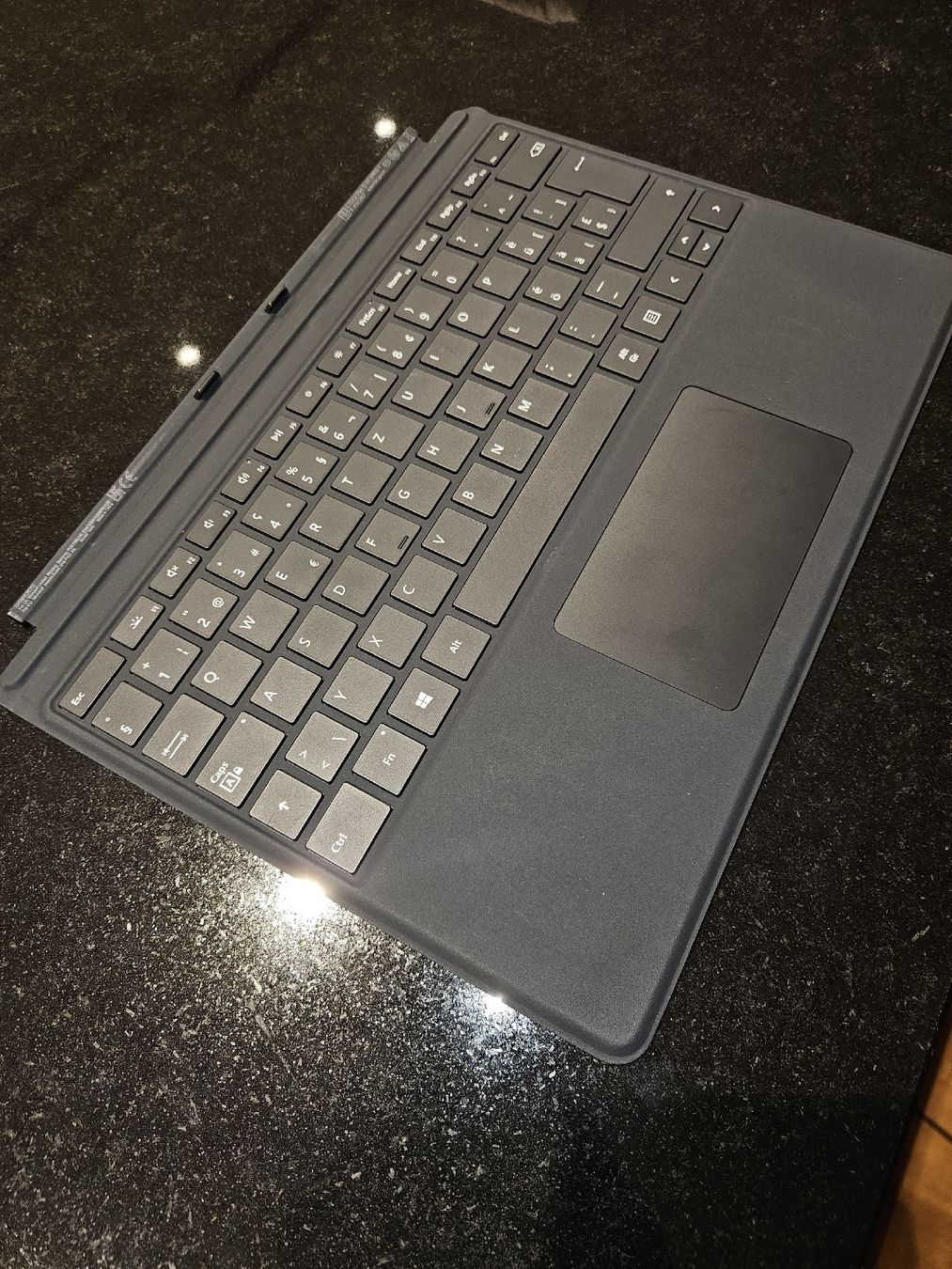 Microsoft Tastiere: Surface Pro Tastatur – Usato da Ernetschwil venduto da PPRL30 1