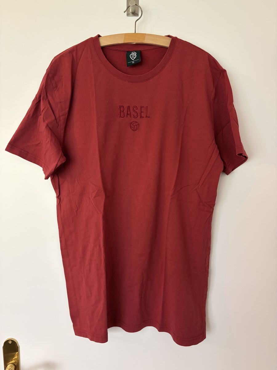 FC Bâle T-shirts: FC Basel 1893 T-Shirt – Neuf (Voir description) à Zürich par GucciPlantCustom