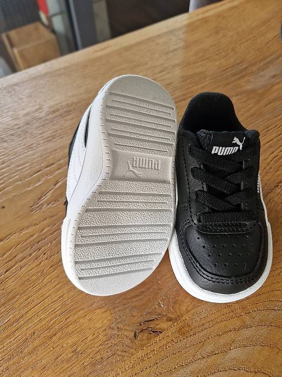 Puma Scarpe per ragazzi: Puma Schuhe Gr. 19 – Nuovo (secondo la descrizione) da Liestal venduto da skrumm 1