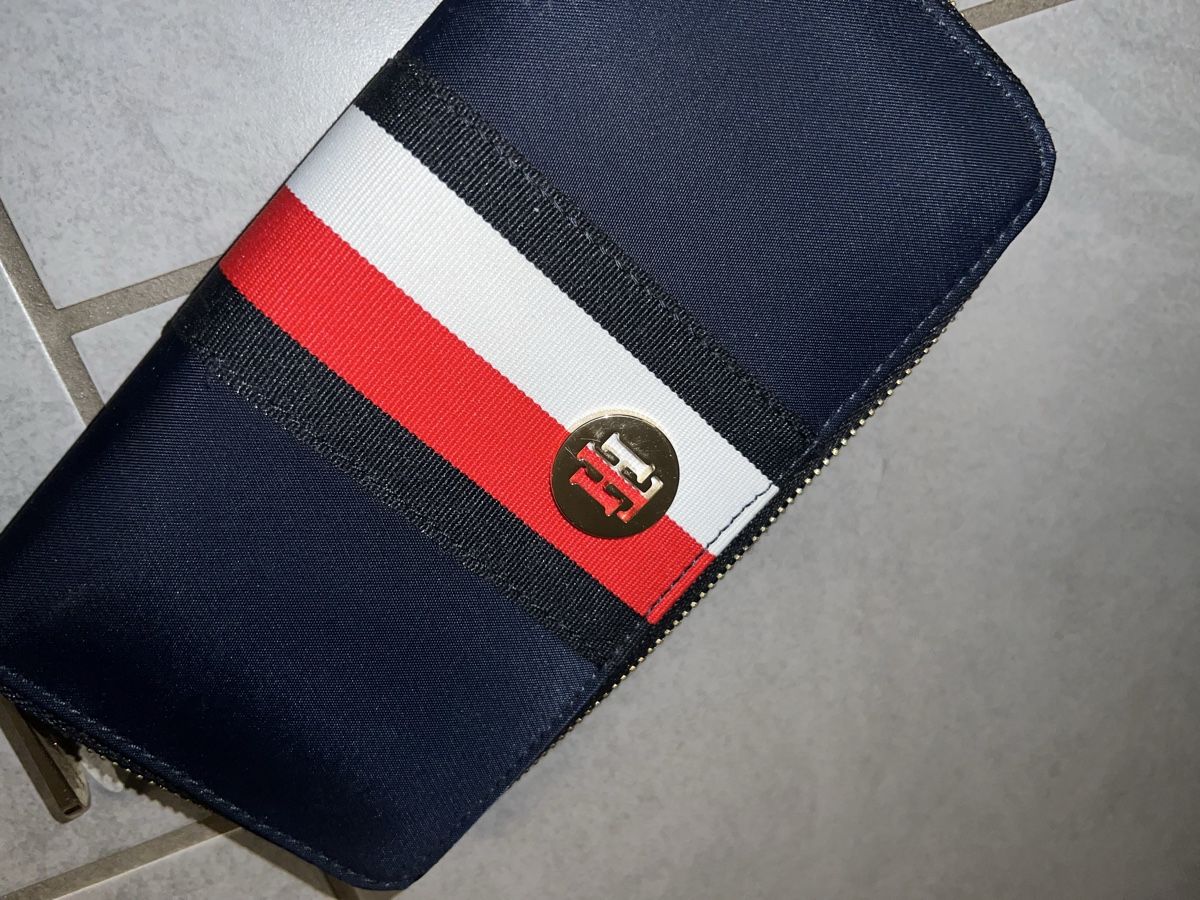 Tommy Hilfiger Portamonete: Tommy Hilfiger Gelbörse Neu – Nuovo e nell'imballaggio originale da Oberentfelden venduto da Dianaaaaaa 3
