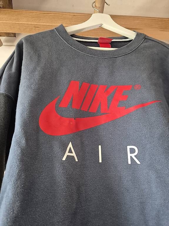 Maglioni & Felpe: Blauer Vitage Nike Pullover – Usato da Niedergösgen venduto da k.i.n.g.13