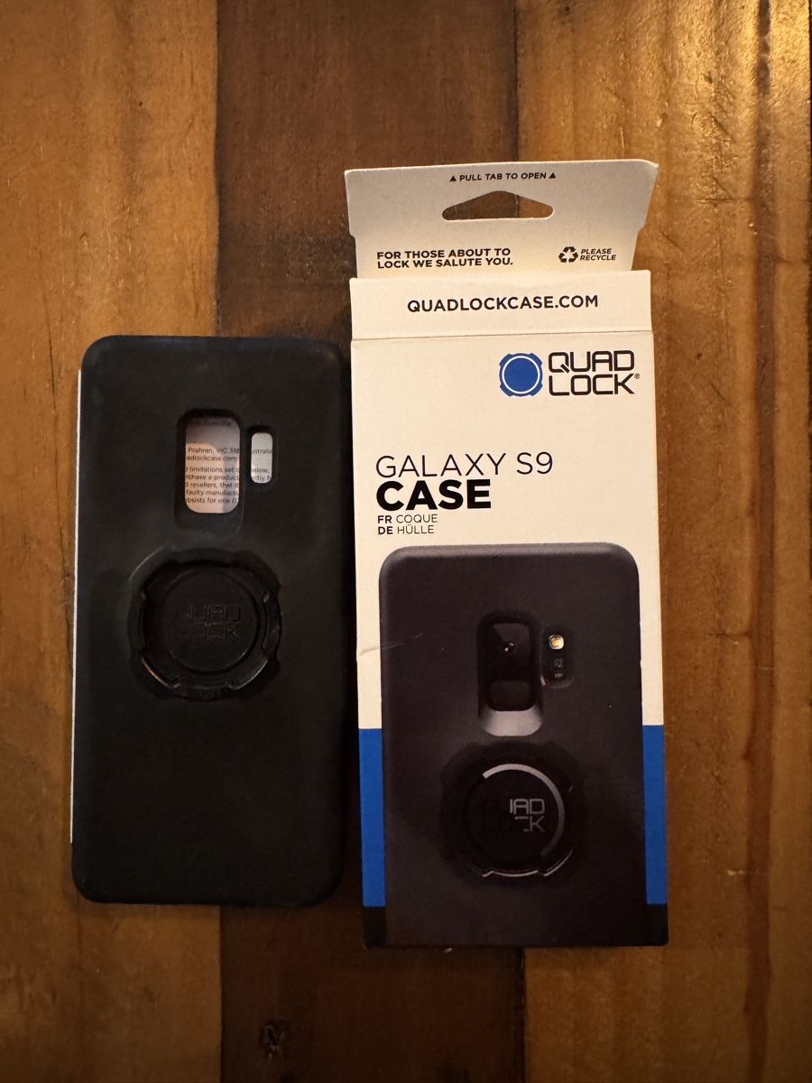 Quad Lock Covers & Schutzfolien: Coque Quad Lock Galaxy S9 noire – Gebraucht aus Vevey von jea_fr7g