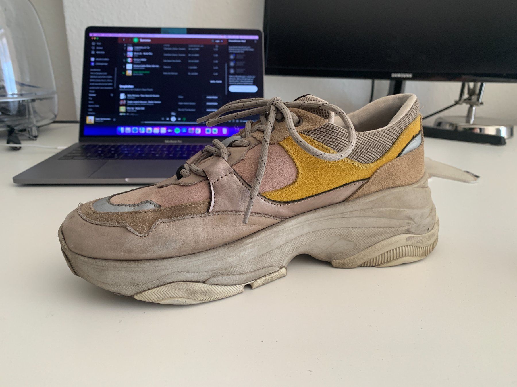 Selected Chaussures femmes: SELECTED - Sneaker rosa-gelb 38 – D'occasion à Zürich par Diazaio