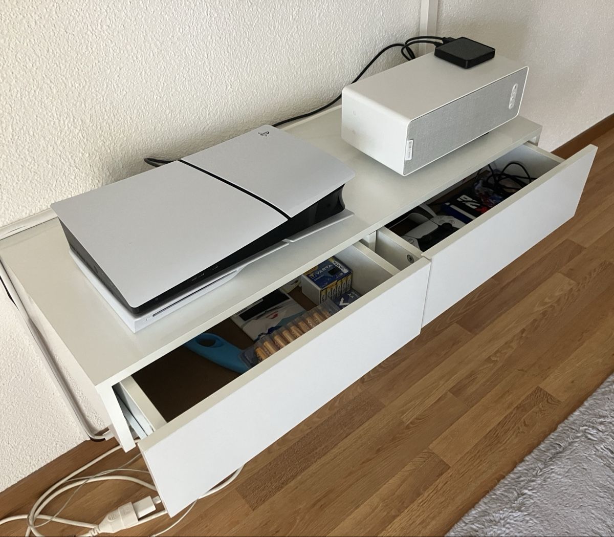 Regale: Weisses Wandregal mit 2 Schubladen  – Gebraucht aus Wittenbach von astra_opc_82 1