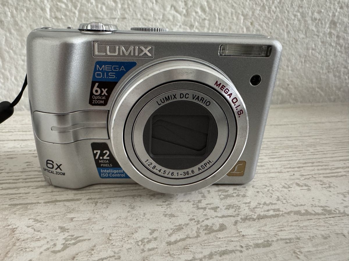 Panasonic Kamera: Panasonic lumix dmc-lz7 Digitalkamera – Gebraucht aus Zunzgen von milesdavis76
