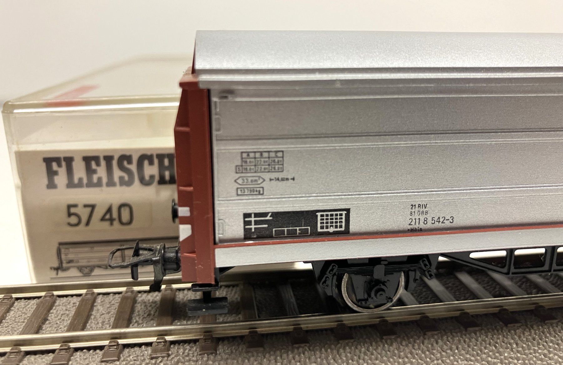 Fleischmann Modellini di ferrovie: Fleischmann 5740= Schiebewandwagen ÖBB 50 Jahre Eisenbahn – Usato da Thun venduto da retoolinoo 1