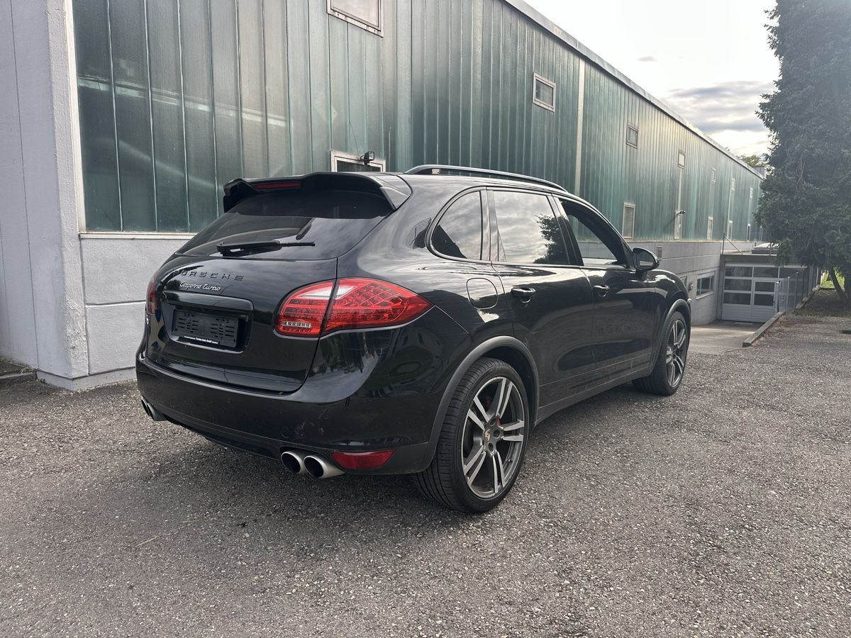 Porsche Automobili: Porsche Cayenne Turbo – Difettoso da Gals venduto da aya_p7pd 4