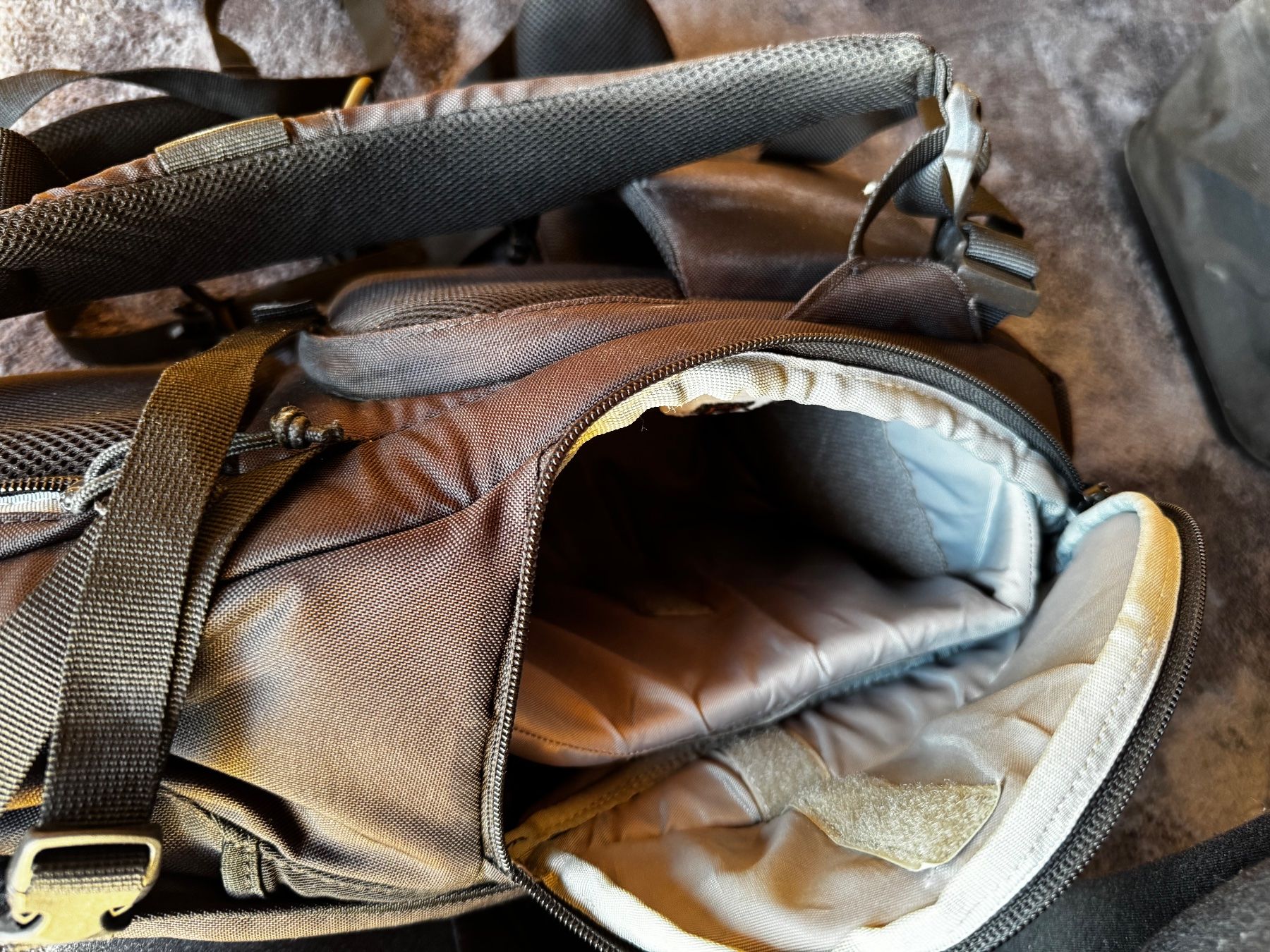 Lowepro Zaini: Lowepro sac à dos photo – Usato da Ovronnaz venduto da Etagne68 4