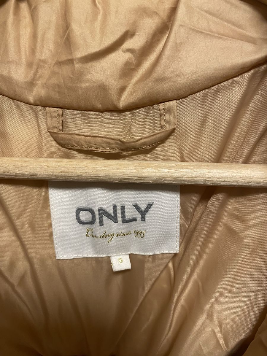 Only Gilet & Giacche senza maniche: Warme ONLY Steppweste in Beige, Grösse S – Nuovo (secondo la descrizione) da Muri AG venduto da gab_n8g8 3