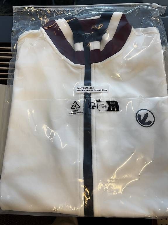 Gilets & Westen: Jaquette RADO Gstaad 2026 – Neu und originalverpackt aus Bassecourt von Bob.Lesponges_14