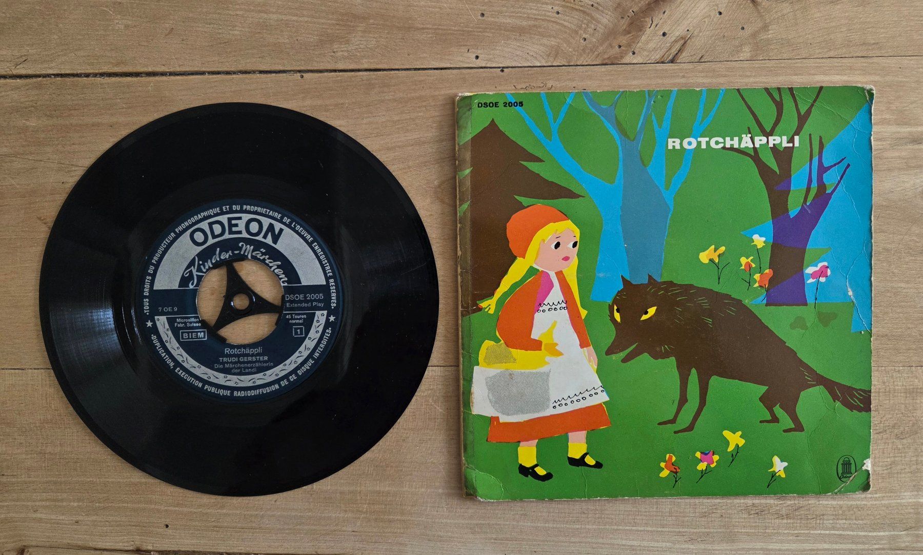 Vinyles: 8 Schweizer Märchenplatten M45, 6 davon mit Originalumschlag – D'occasion à Dübendorf par Cheibeguet 3