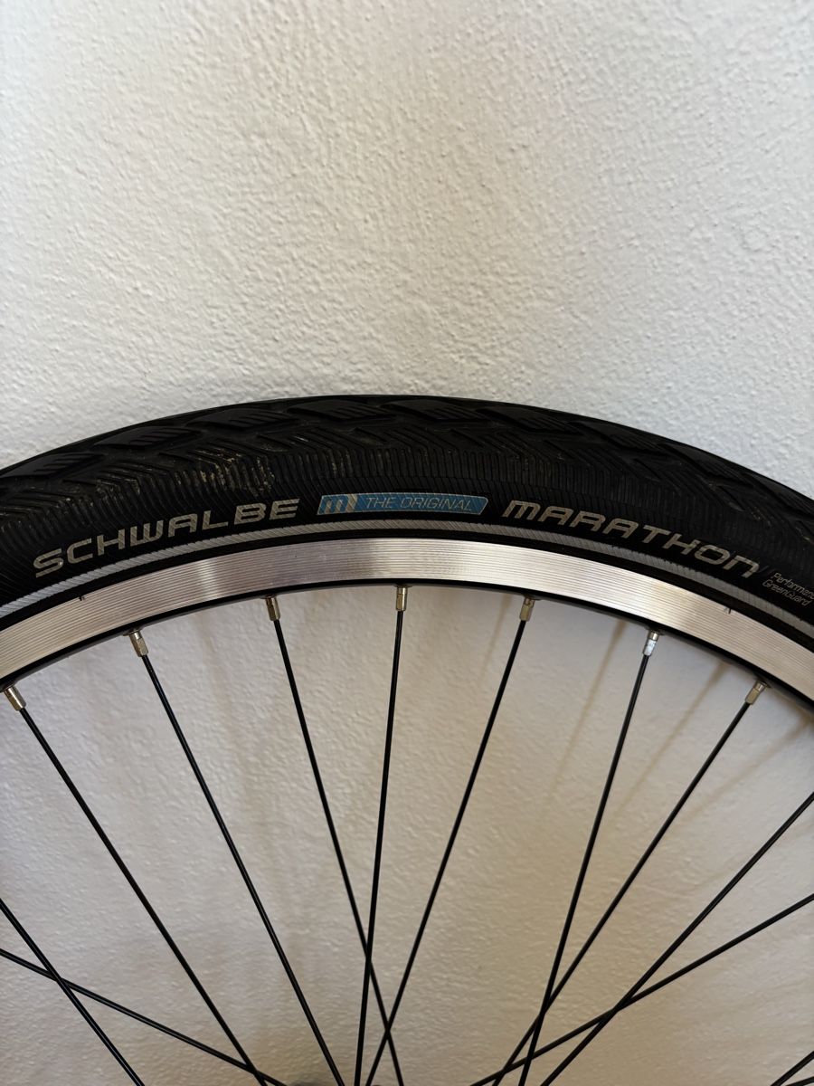 Schwalbe Pneumatici & Ruote complete: Vorderrad 26" mit Schwalbe Marathon! – Usato da Pratteln venduto da thai01 4
