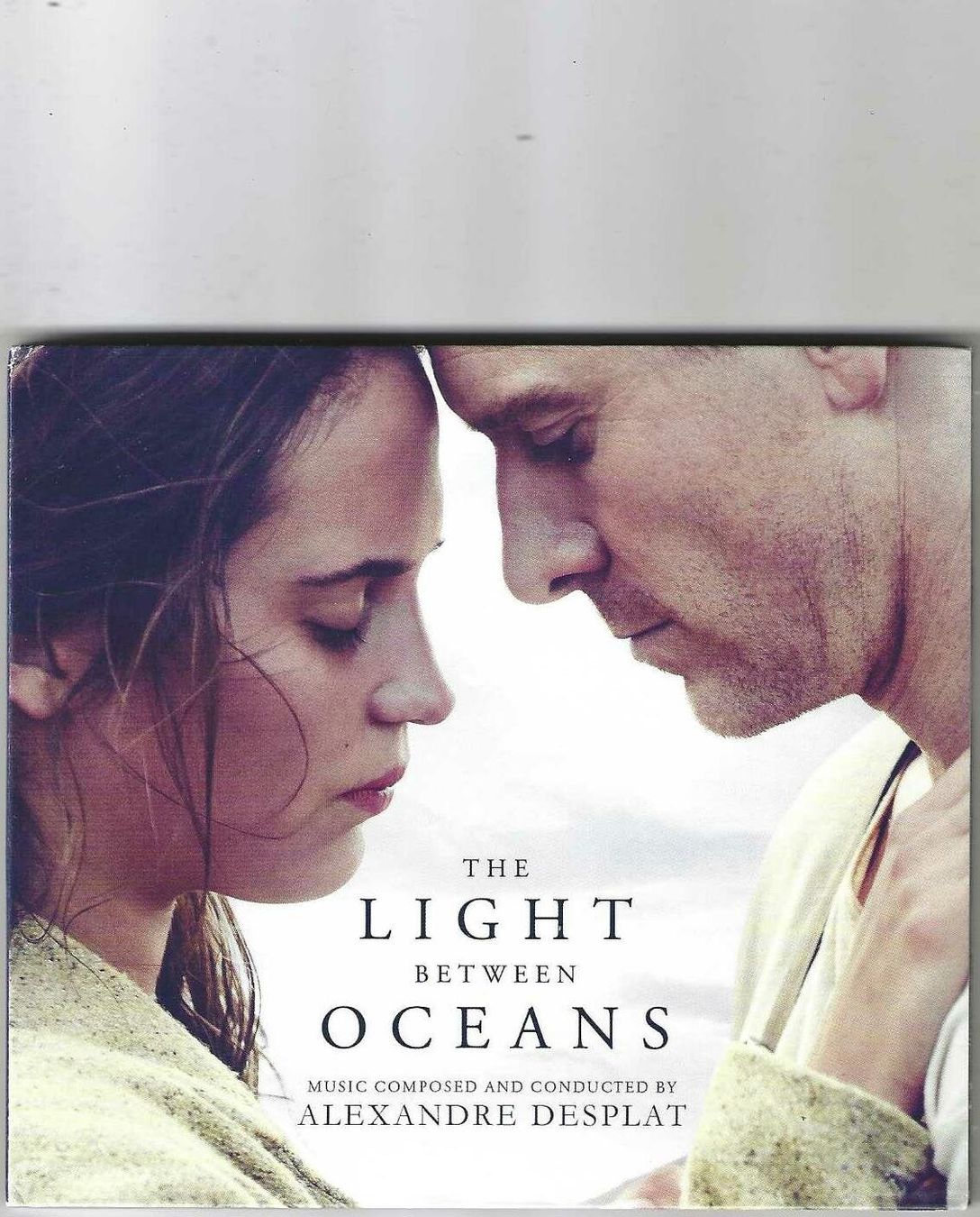CD: Alexandre Desplat - The Light Between Oceans – Usato da Genève venduto da CDLPBookS