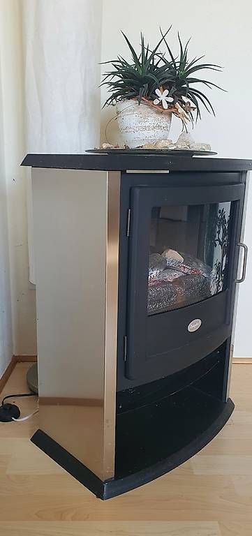 Radiateurs: Heizung mit künstlichen Feuer  – D'occasion à Mastrils par Sun10 2
