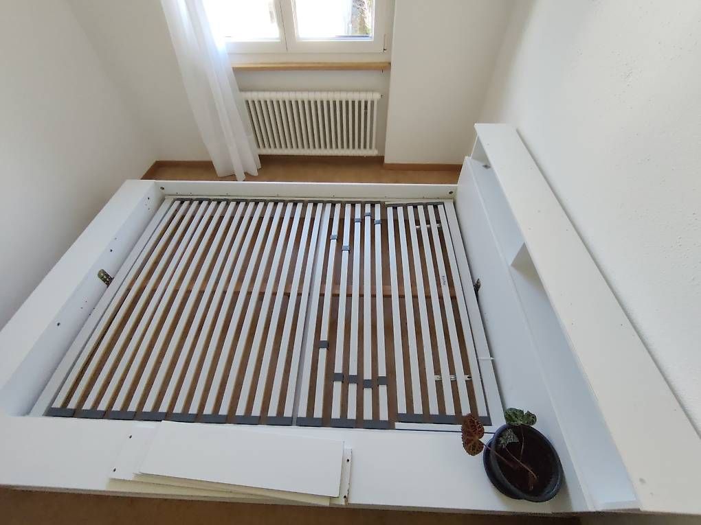 Betten: Bett 200 X 145 – Gebraucht aus Buchs AG von ben_t82v