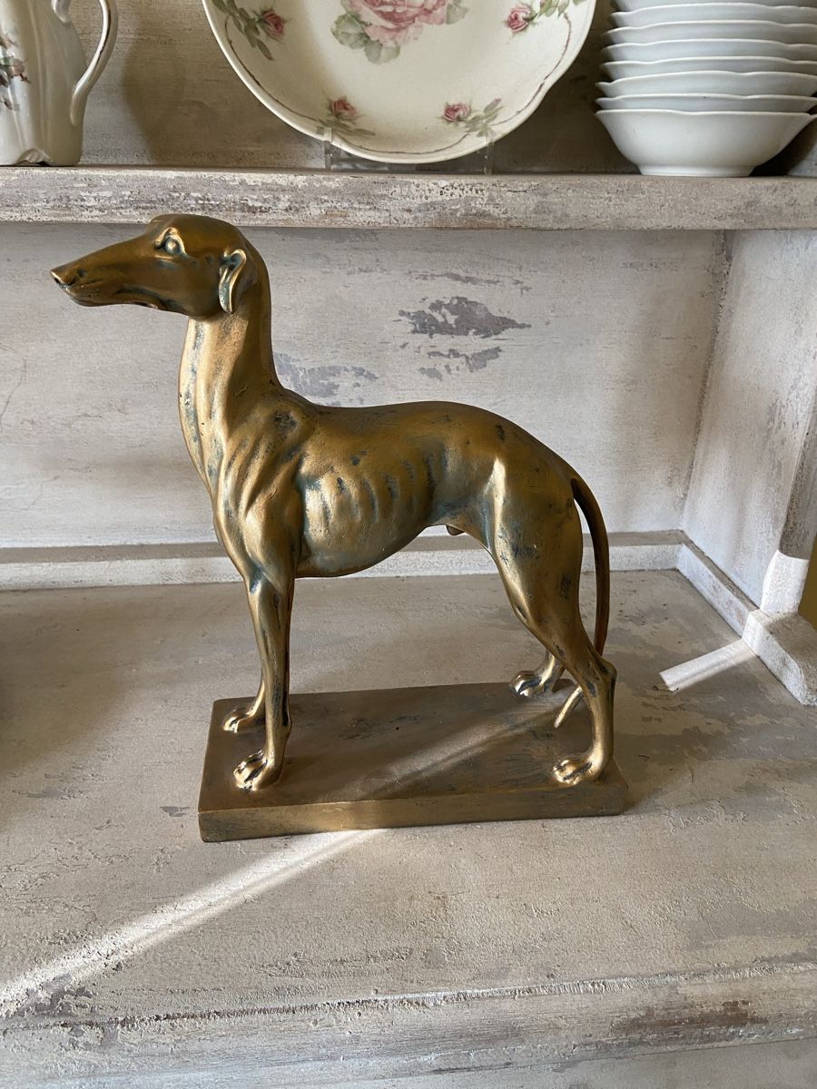 Statuette: Windhund aus Resin – Usato da Düdingen venduto da Reconflo