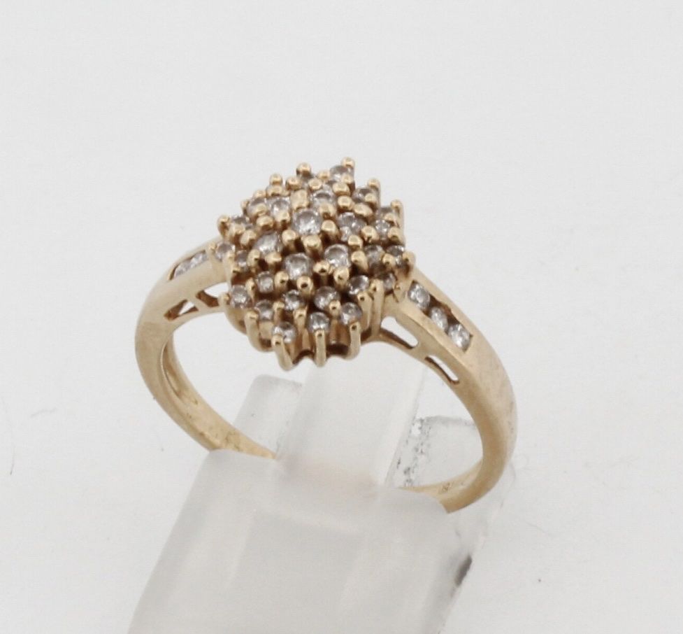 Anelli: Vintage 18k Gold Diamond Cluster Ring - Size 58 – Usato da Cham venduto da ppl_8lbl 1