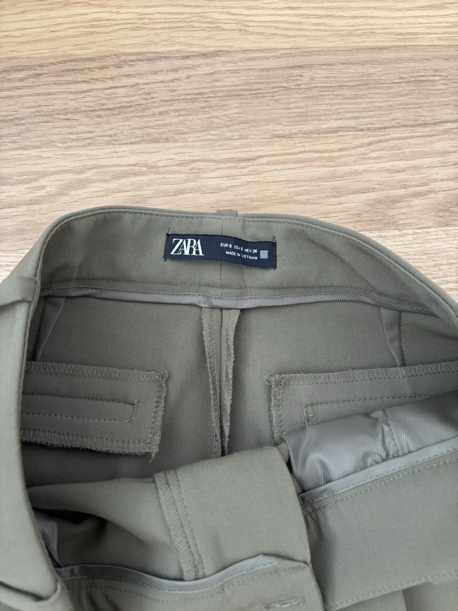 Zara Pantaloni: Zara Hose Khaki Grösse S NEU – Nuovo e nell'imballaggio originale da Tann venduto da Dina.q 2