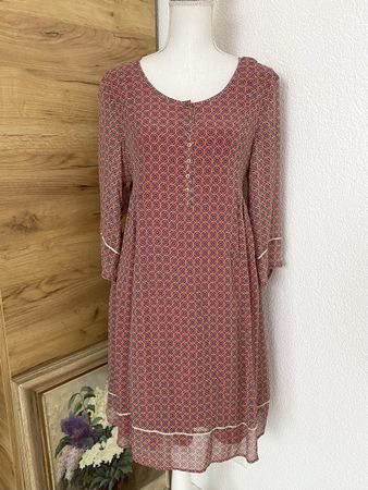 Hübsches Kleid von NILE, Gr. S. Neu. Midi Kleid. Viskose.