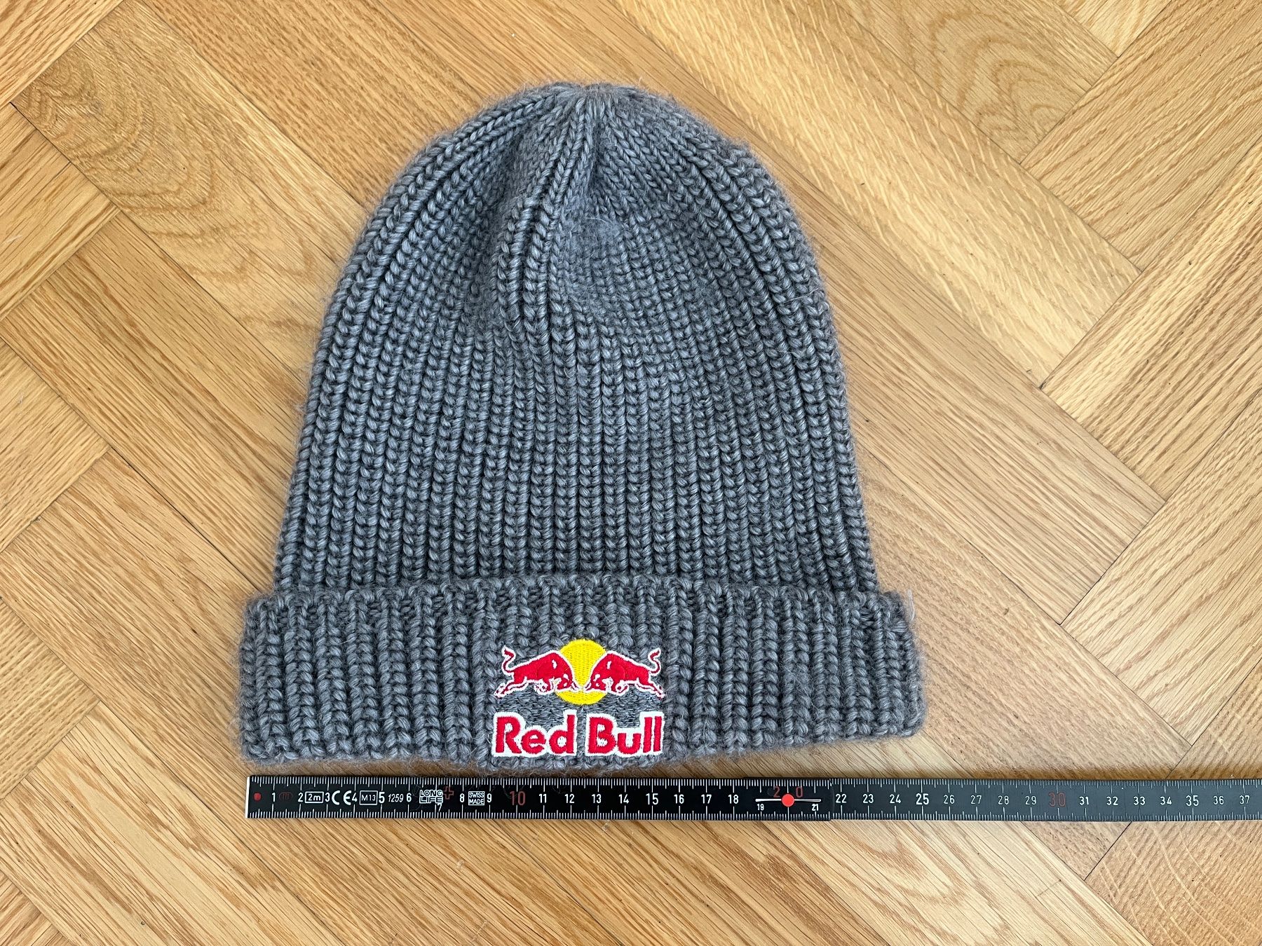 Red Bull Hüte, Mützen & Caps: Red Bull Mütze grau original selten – Gebraucht aus Zürich von bretxo 7