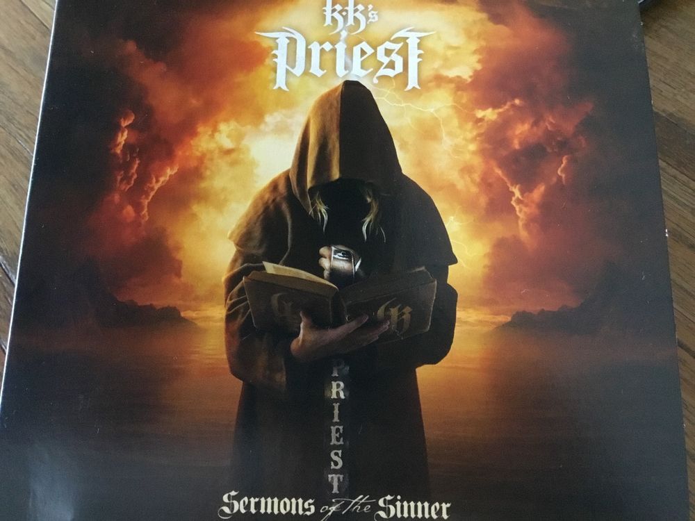 Priest Kaufen auf Ricardo