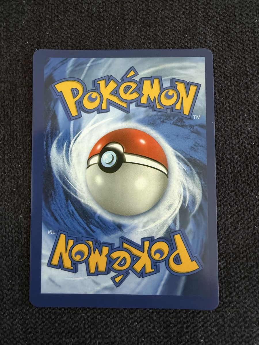 Pokémon Carte collezionabili: Pokémon Chandelure VMAX 040/264 – Usato da Liestal venduto da arl_6tv7 2