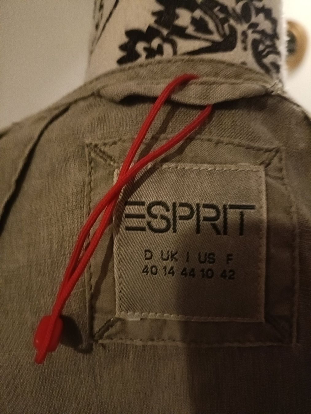 Esprit Giacche: Esprit Jäckchen – Usato da Schaffhausen venduto da sim_j822 3